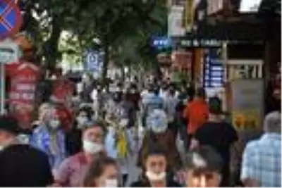 Uzmanlardan 'siyah maske' uyarısı: Koruyuculuğu yok, yüzde egzamalar olabilir Uzmanlardan 'siyah maske' uyarısı: Koruyuculuğu yok, yüzde egzamalar olabilir