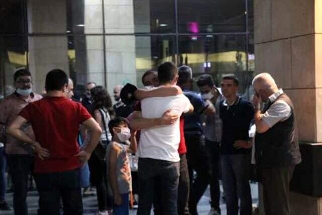 Yurdun dört bir yanında aynı görüntü! Yasak ve cezaya rağmen asker uğurlamadan vazgeçmiyorlar Yurdun dört bir yanında aynı görüntü! Yasak ve cezaya rağmen asker uğurlamadan vazgeçmiyorlar