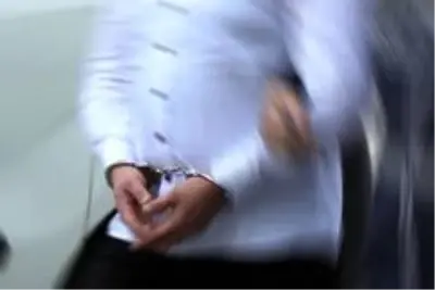 AK Parti binasına molotof atmışlardı, tutuklandılar