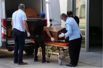 Kocaeli'de bir şahıs, arazi nedeniyle tartışıp evini yaktığı kardeşini silahla öldürdü Kocaeli'de bir şahıs, arazi nedeniyle tartışıp evini yaktığı kardeşini silahla öldürdü