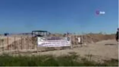 Bilinçsiz vatandaşların tahrip ettiği caretta caretta üreme alanı hendek kazılarak kapatıldı