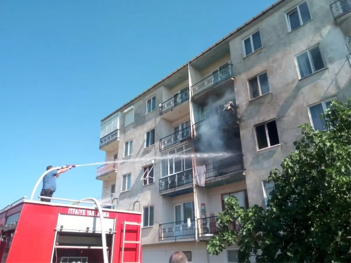 Bursa�da bir vatandaş oturduğu evi ateşe verdi Haberler