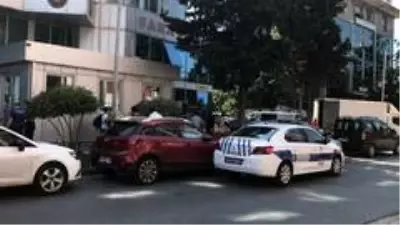 Büyükçekemece Adliyesi önündeki silahla yaralamanın detayları ortaya çıktı Büyükçekemece Adliyesi önündeki silahla yaralamanın detayları ortaya çıktı
