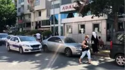 Büyükçekemece Adliyesi önündeki silahla yaralamanın detayları ortaya çıktı Büyükçekemece Adliyesi önündeki silahla yaralamanın detayları ortaya çıktı
