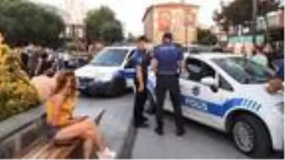Esenyurt'ta maskesini takmayan kadına 900 TL ceza Esenyurt'ta maskesini takmayan kadına 900 TL ceza