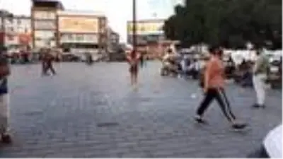 Esenyurt'ta maskesini takmayan kadına 900 TL ceza Esenyurt'ta maskesini takmayan kadına 900 TL ceza