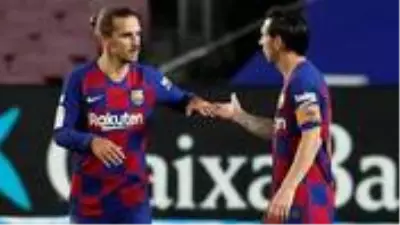Fransız eski futbolcu Dugarry: Griezmann, Messi'nin yüzüne bir yumruk atmalı Fransız eski futbolcu Dugarry: Griezmann, Messi'nin yüzüne bir yumruk atmalı