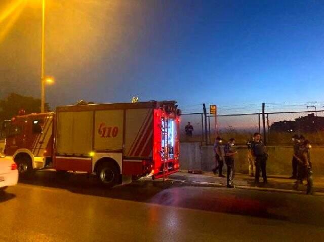 Maltepe'de asker konvoyunda atılan havai fişek kışlada yangın çıkardı Maltepe'de asker konvoyunda atılan havai fişek kışlada yangın çıkardı