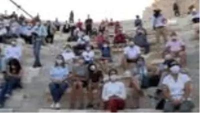 Patara Antik Kenti'nde tarih sanatla buluştu Patara Antik Kenti'nde tarih sanatla buluştu