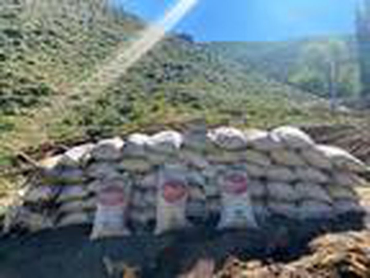 Teröristlerin gizlediği bomba yapımında kullanılan 3 ton gübreyi jandarma buldu