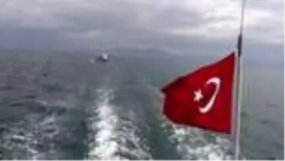Son dakika haberleri: Van Gölü’nde kaybolduğu ihbar edilen teknenin aranmasına devam ediliyor (2)