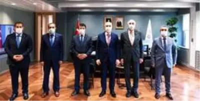 Van heyeti ulaşım ve haberleşme taleplerini Bakan Karaismailoğlu'na iletti