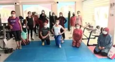 Son dakika haberi | Yunusemreli kadınlar yeniden spora başladı Son dakika haberi | Yunusemreli kadınlar yeniden spora başladı