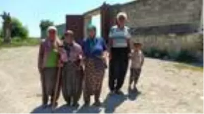 18 yıl önce kaybolan Döndü'nün ailesi: 'Ölüsü de dirisi de bulunsun istiyoruz' 18 yıl önce kaybolan Döndü'nün ailesi: 'Ölüsü de dirisi de bulunsun istiyoruz'