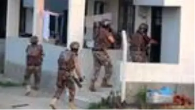 Adana'da suç örgütüne operasyon: 14 gözaltı Adana'da suç örgütüne operasyon: 14 gözaltı