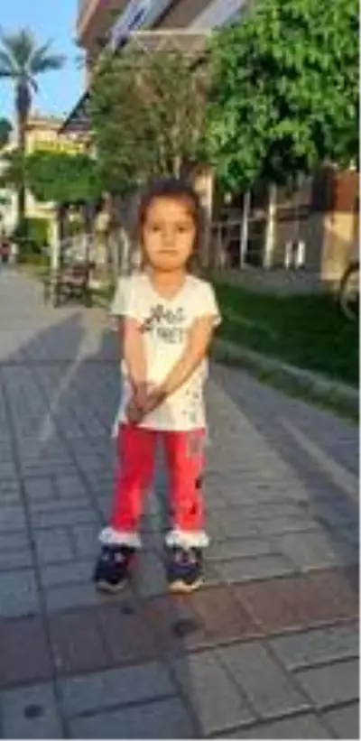 Bademcik ameliyatından sonra bitkisel hayata giren minik kızın yaşam mücadelesi Bademcik ameliyatından sonra bitkisel hayata giren minik kızın yaşam mücadelesi