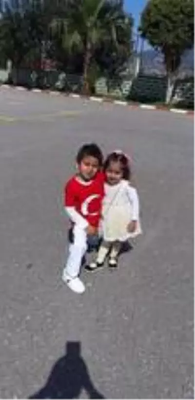 Bademcik ameliyatından sonra bitkisel hayata giren minik kızın yaşam mücadelesi Bademcik ameliyatından sonra bitkisel hayata giren minik kızın yaşam mücadelesi