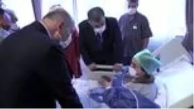 Bakanlar Soylu, Koca ve Selçuk, Sakarya’daki patlamada yaralananları ziyaret etti