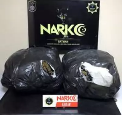 Batman'da 26 kilo 700 gram esrar ele geçirildi Batman'da 26 kilo 700 gram esrar ele geçirildi