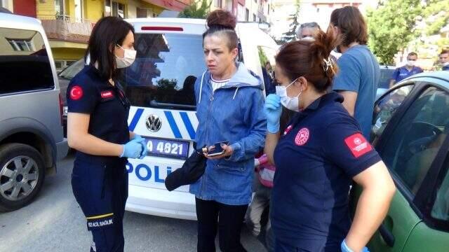 Eşi tarafından boğularak öldürülmek istenen kadını polis kurtardı Eşi tarafından boğularak öldürülmek istenen kadını polis kurtardı