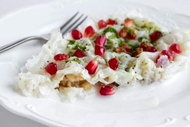 Gül suyunun faydaları neler? Doğal gül suyu maskesi nasıl yapılır? Gül suyu ile tonik yapımı
