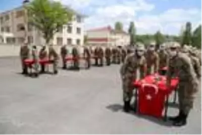 Gürpınar'da 38 güvenlik korucusu yemin ederek göreve başladı