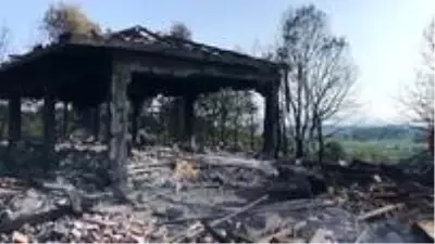 Havai fişek fabrikasındaki patlamadan geriye beton bloklar kaldı Havai fişek fabrikasındaki patlamadan geriye beton bloklar kaldı