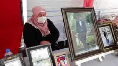 Son dakika haberi! HDP önündeki evlat nöbetine bir aile daha katıldı