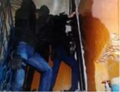 İstanbul'da sosyal medya üzerinden terör örgütünü övenlere operasyon: 17 gözaltı