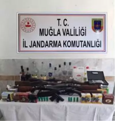 Jandarmadan ruhsatsız silah operasyonu