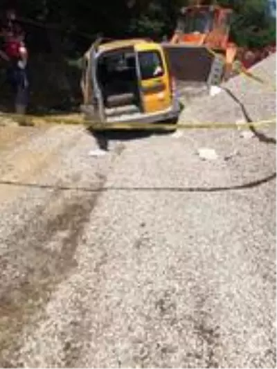 Kaza yapan taksideki yolcu yaşamını yitirdi, 'Yolun sonuna az kaldı' paylaşımı dikkat çekti Kaza yapan taksideki yolcu yaşamını yitirdi, 'Yolun sonuna az kaldı' paylaşımı dikkat çekti
