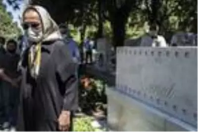 Kemal Sunal ölümünün 20. yılında mezarı başında anıldı