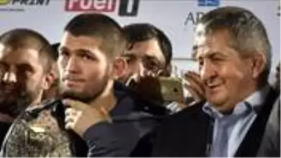 Khabib Nurmagomedov'un babası Adbulmanap Nurmagomedov, koronavirüsten hayatını kaybetti Khabib Nurmagomedov'un babası Adbulmanap Nurmagomedov, koronavirüsten hayatını kaybetti