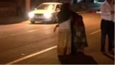 Maske kavgasında polis fenalık geçiren kadının başından bir an olsun ayrılmadı Maske kavgasında polis fenalık geçiren kadının başından bir an olsun ayrılmadı