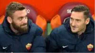 Roma'nın efsane futbolcusu De Rossi, Fiorentina'nın başına geçti Roma'nın efsane futbolcusu De Rossi, Fiorentina'nın başına geçti