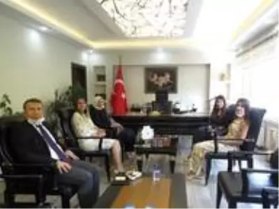 Tayini çıkan Hakimlerden Kaymakam Çimşit'e veda ziyareti Tayini çıkan Hakimlerden Kaymakam Çimşit'e veda ziyareti