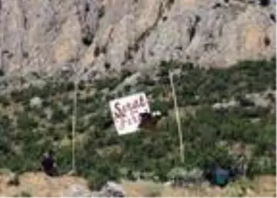 Yarasa adam Cengiz Koçak'tan nefes kesen atlayış Yarasa adam Cengiz Koçak'tan nefes kesen atlayış
