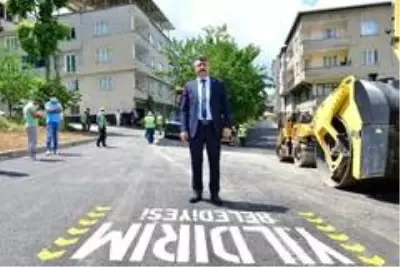 Yıldırım Belediyesi'nden salgın döneminde asfalt atağı