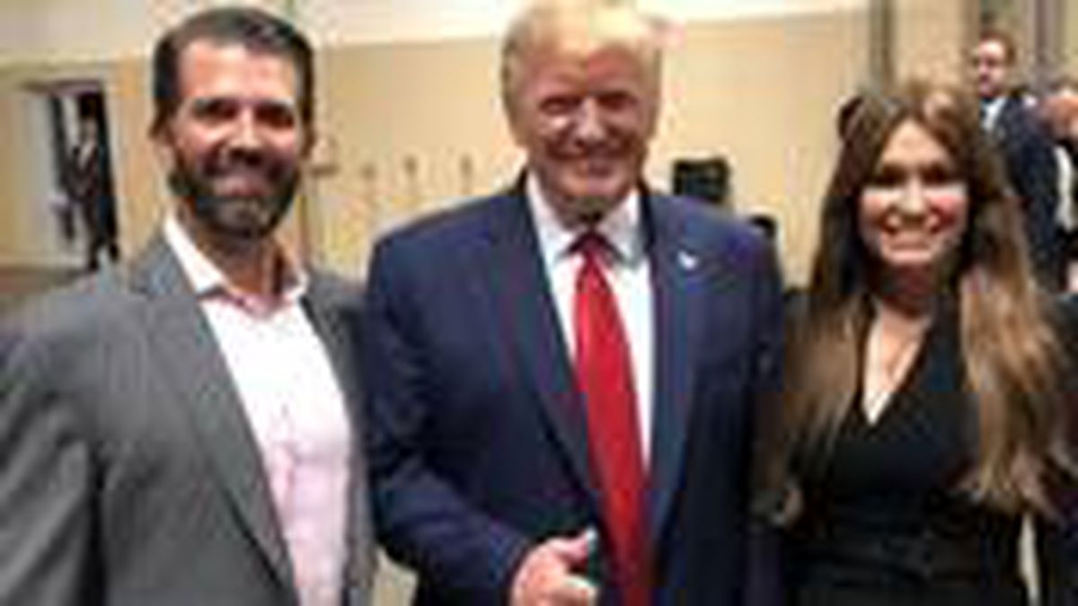ABD Başkanı Trump'un oğlu Trump Jr'ın kız arkadaşı koronavirüse yakalandı