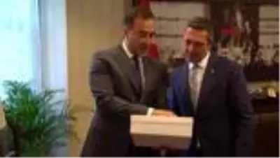 Ali Koç'tan Silivri Belediye Başkanı Yılmaz'a hayırlı olsun ziyareti Ali Koç'tan Silivri Belediye Başkanı Yılmaz'a hayırlı olsun ziyareti