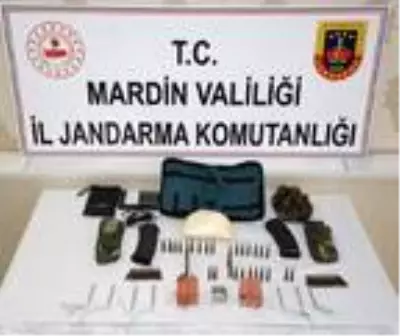 Bakan Soylu: Mardin'de kimyasal patlayıcı ele geçirildi (2) Bakan Soylu: Mardin'de kimyasal patlayıcı ele geçirildi (2)