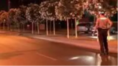 Son dakika haberi... Başakşehir’de drift yapan otomobil sürücüsünü durdurmak isteyen bekçi düşerek yaralandı