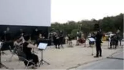 Bursa'da arabada konser etkinliği