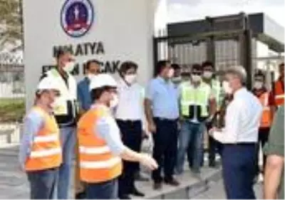 Depremde hasar gören okulların yerine yenisi yapılıyor