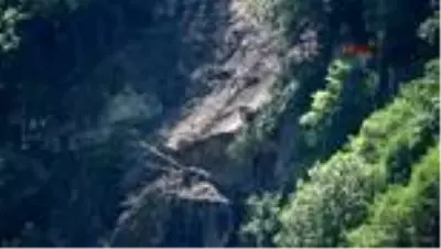 GÜMÜŞHANE 2 işçinin öldüğü heyelanda iş makineleri 300 metre sürüklenmiş GÜMÜŞHANE 2 işçinin öldüğü heyelanda iş makineleri 300 metre sürüklenmiş