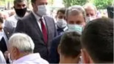 Havai fişek fabrikasındaki patlamada hayatını kaybeden 2 kişinin cenazeleri defnedildi Havai fişek fabrikasındaki patlamada hayatını kaybeden 2 kişinin cenazeleri defnedildi