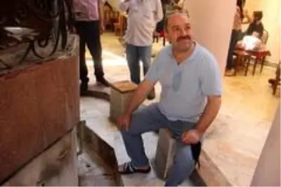 İzmir'de tarihi caminin musluklarının çalınma anı kamerada İzmir'de tarihi caminin musluklarının çalınma anı kamerada