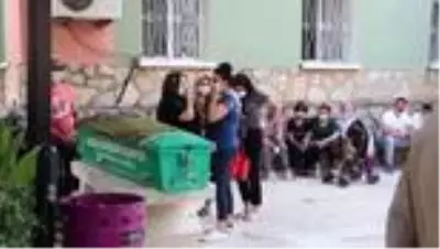 Oğlu tarafından öldürüldüğü ortaya çıkan kadın toprağa verildi
