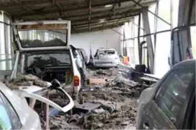 Sakarya'daki patlamada bir bardak su hayatlarını kurtardı Sakarya'daki patlamada bir bardak su hayatlarını kurtardı