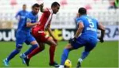 Sivasspor, Kasımpaşa'ya konuk oluyor